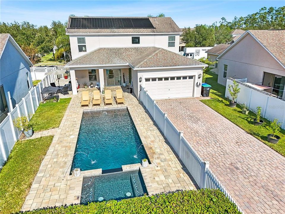 待售: $720,000 (5 贝兹, 3 浴室, 2240 平方英尺)