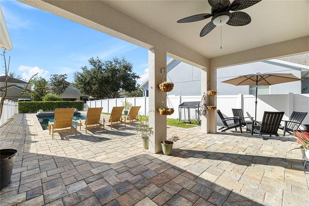 待售: $720,000 (5 贝兹, 3 浴室, 2240 平方英尺)