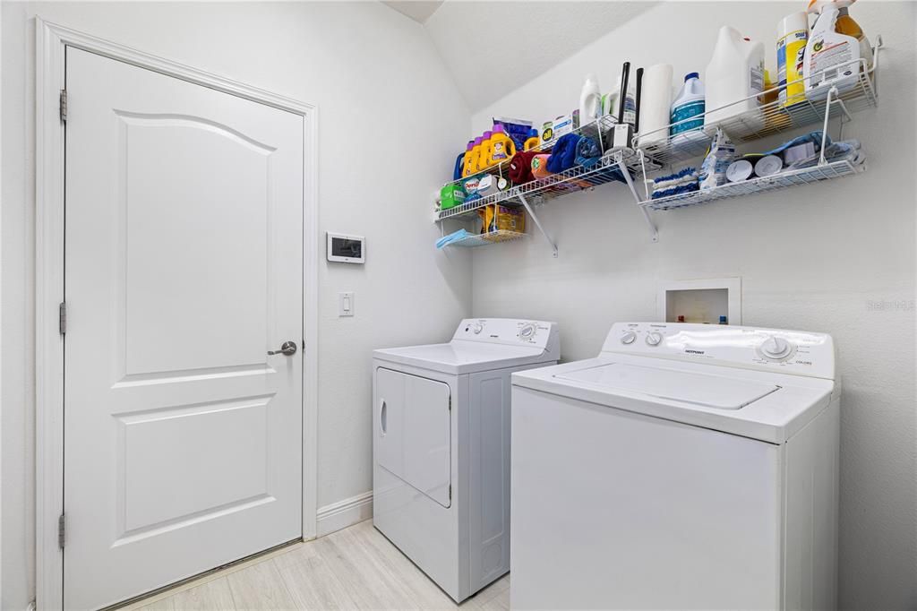 待售: $720,000 (5 贝兹, 3 浴室, 2240 平方英尺)