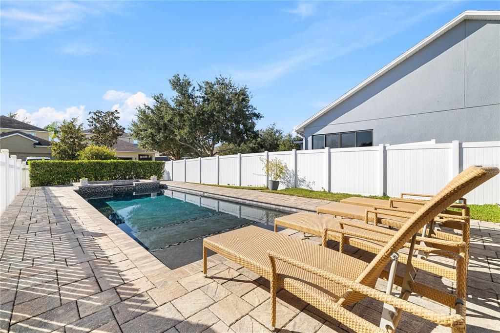 待售: $720,000 (5 贝兹, 3 浴室, 2240 平方英尺)