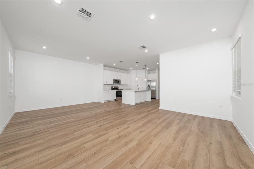 For Rent: $2,600 (3 beds, 2 baths, 1760 Square Feet)