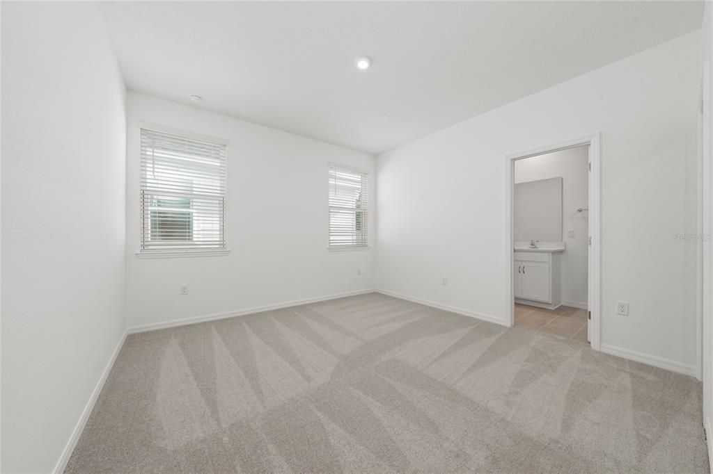 For Rent: $2,600 (3 beds, 2 baths, 1760 Square Feet)