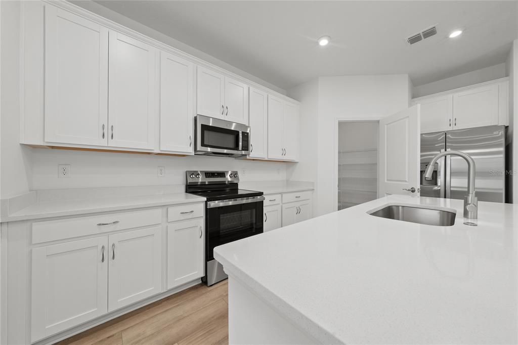 For Rent: $2,600 (3 beds, 2 baths, 1760 Square Feet)