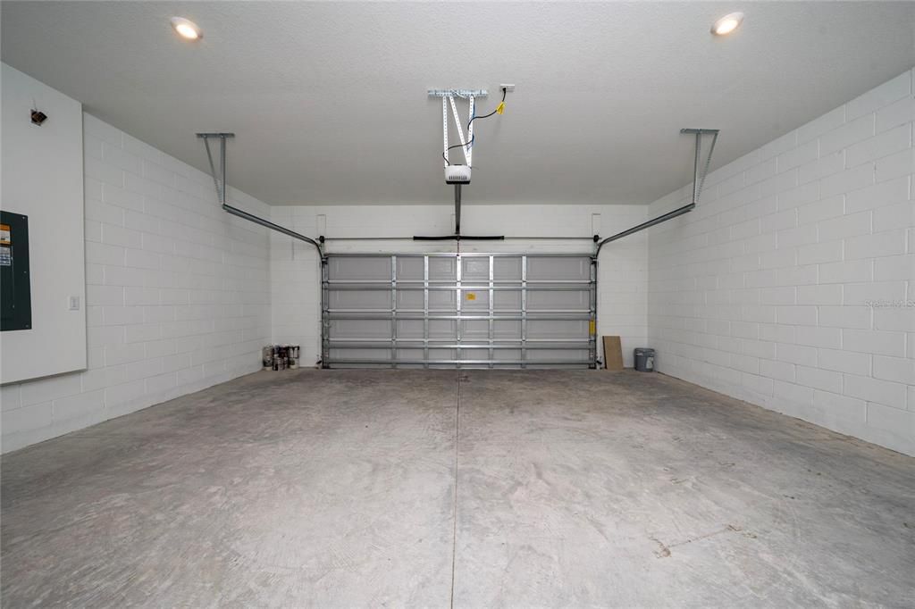 For Rent: $2,600 (3 beds, 2 baths, 1760 Square Feet)