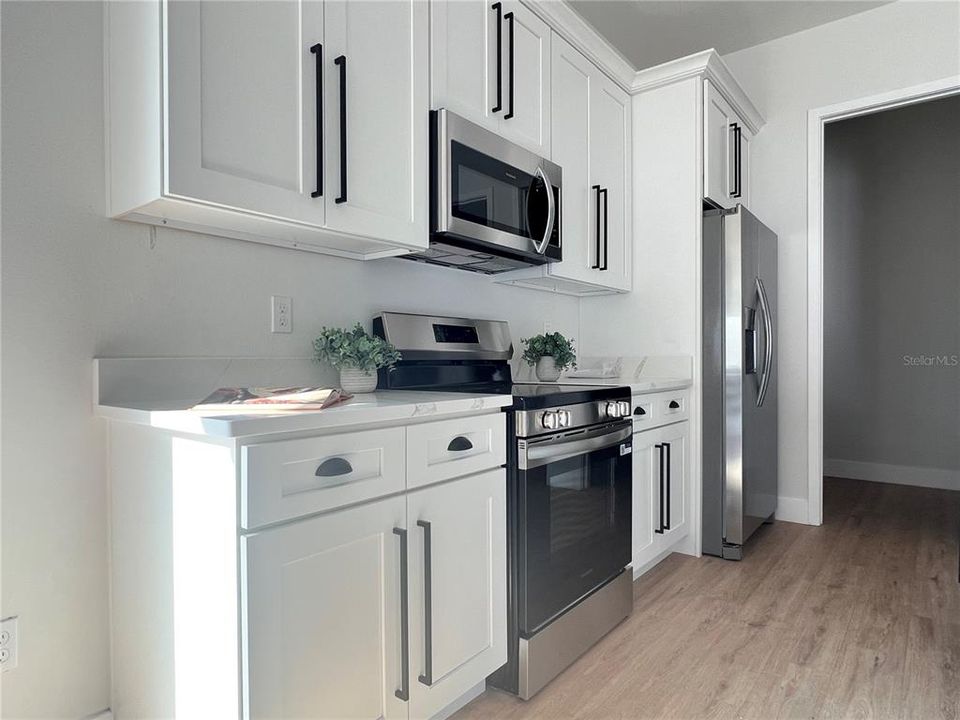 For Sale: $409,900 (4 beds, 3 baths, 1818 Square Feet)