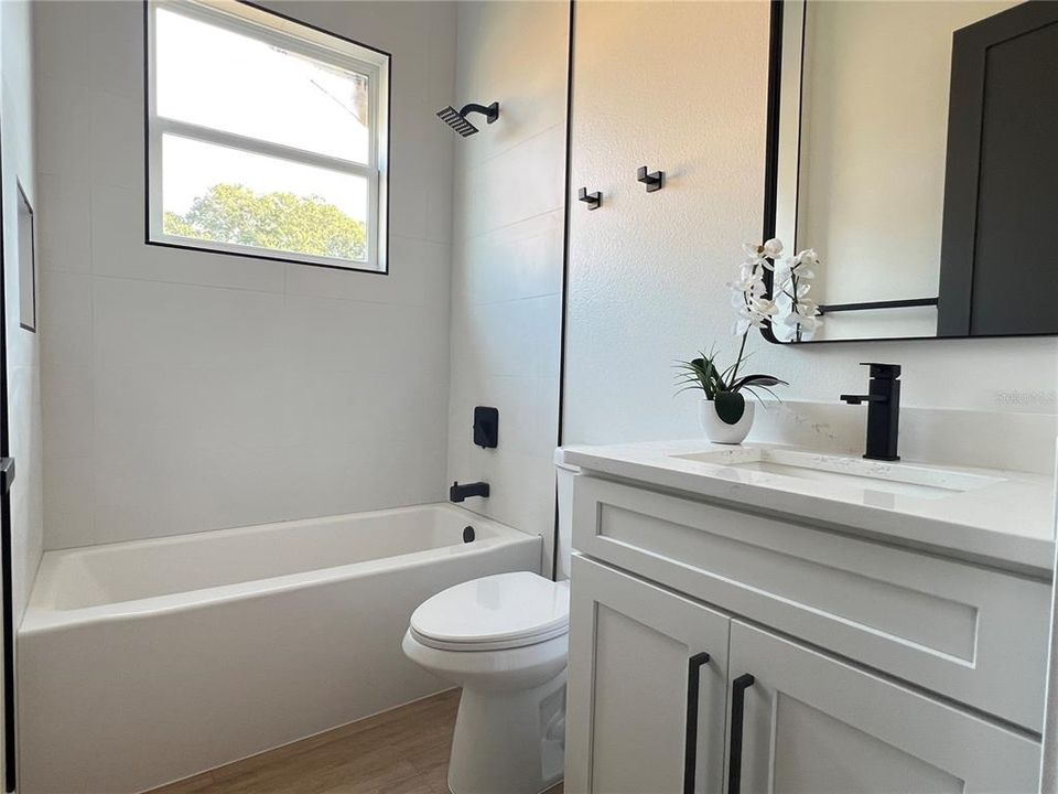 For Sale: $409,900 (4 beds, 3 baths, 1818 Square Feet)