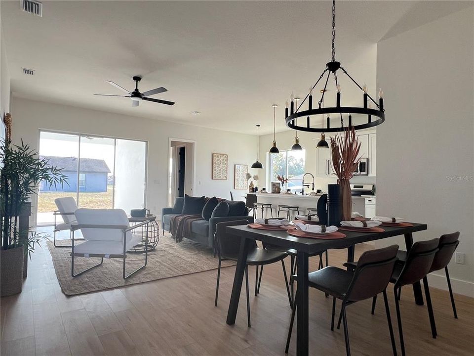 For Sale: $409,900 (4 beds, 3 baths, 1818 Square Feet)