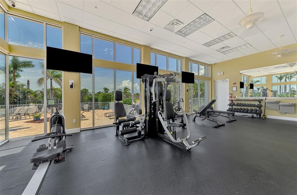 На продажу: $289,000 (2 спален, 2 ванн, 996 Квадратных фут)