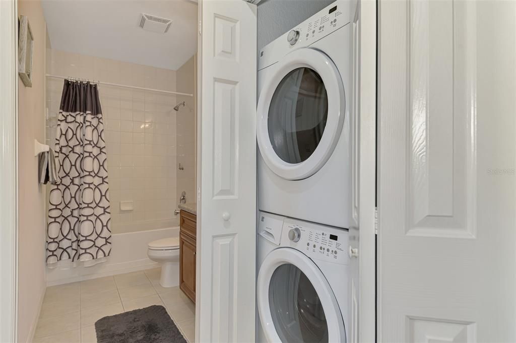 На продажу: $289,000 (2 спален, 2 ванн, 996 Квадратных фут)