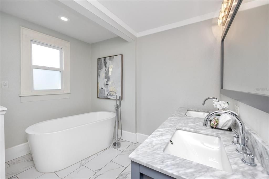 В аренду: $4,000 (3 спален, 2 ванн, 2868 Квадратных фут)