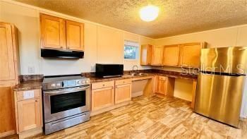 В аренду: $1,750 (3 спален, 2 ванн, 1275 Квадратных фут)