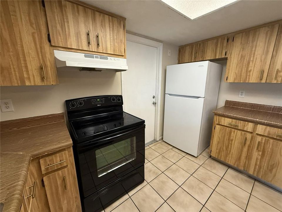 На продажу: $279,900 (3 спален, 2 ванн, 1142 Квадратных фут)