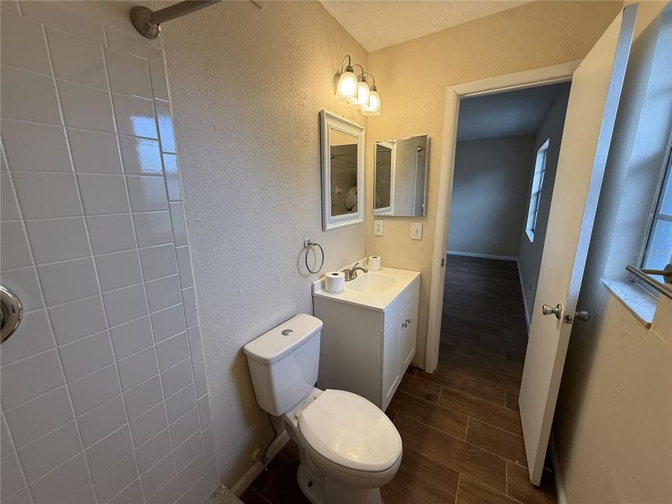 На продажу: $279,900 (3 спален, 2 ванн, 1142 Квадратных фут)