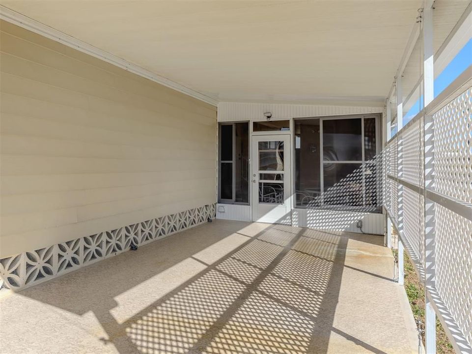 待售: $159,900 (2 贝兹, 2 浴室, 1372 平方英尺)