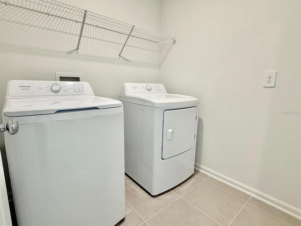 En Renta: $2,400 (4 camas, 2 baños, 1874 Pies cuadrados)