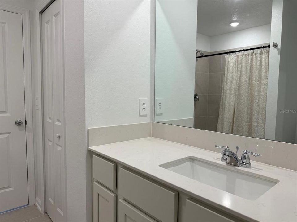 En Renta: $2,400 (4 camas, 2 baños, 1874 Pies cuadrados)