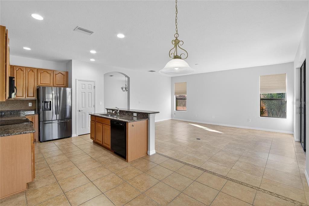 На продажу: $450,000 (3 спален, 2 ванн, 2300 Квадратных фут)