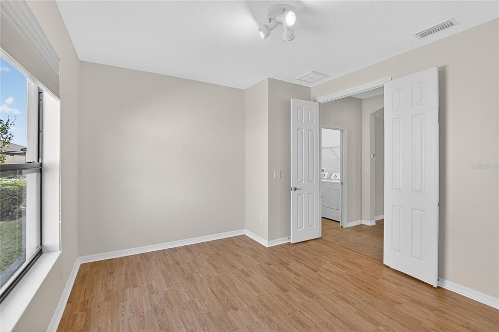 На продажу: $450,000 (3 спален, 2 ванн, 2300 Квадратных фут)