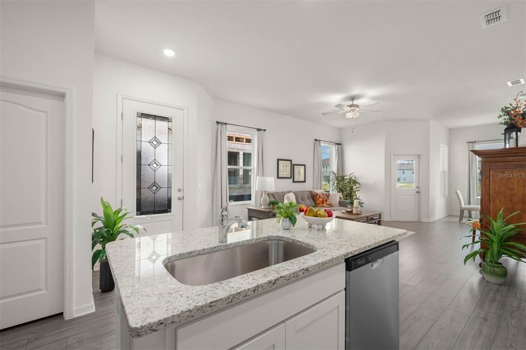 待售: $267,900 (3 贝兹, 2 浴室, 1817 平方英尺)