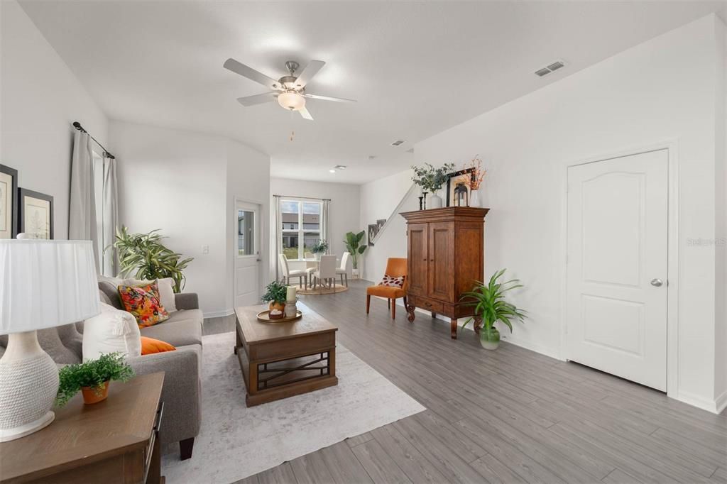 待售: $267,900 (3 贝兹, 2 浴室, 1817 平方英尺)