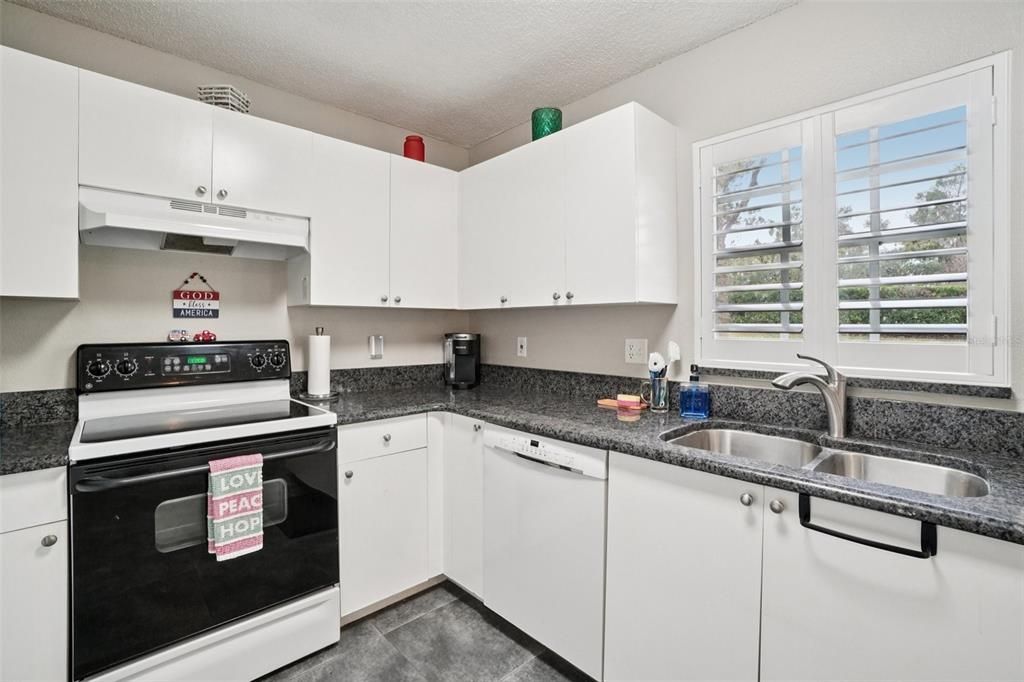 En Venta: $298,500 (2 camas, 2 baños, 1435 Pies cuadrados)