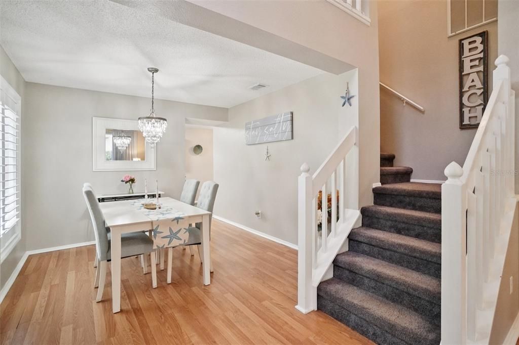 En Venta: $298,500 (2 camas, 2 baños, 1435 Pies cuadrados)