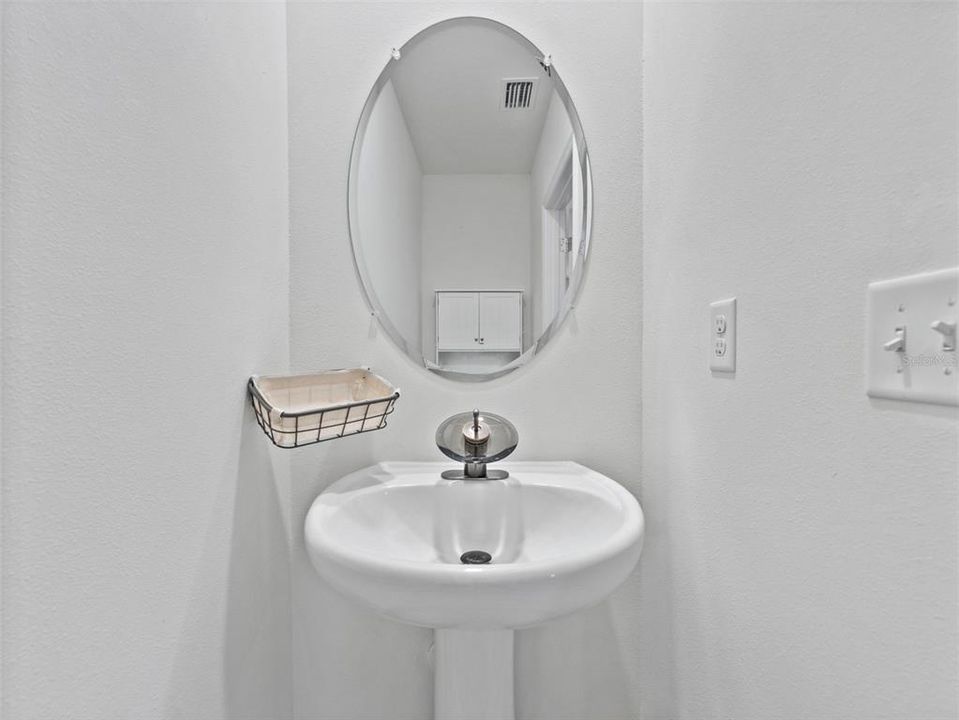 For Sale: $429,000 (4 beds, 2 baths, 2078 Square Feet)