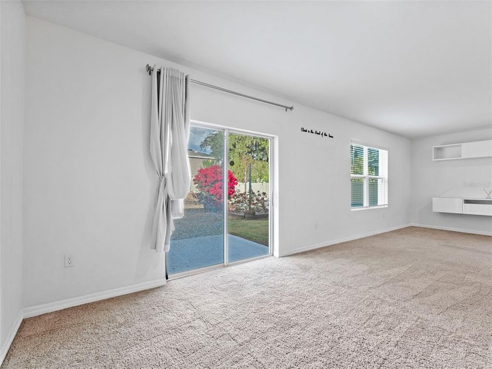 For Sale: $429,000 (4 beds, 2 baths, 2078 Square Feet)