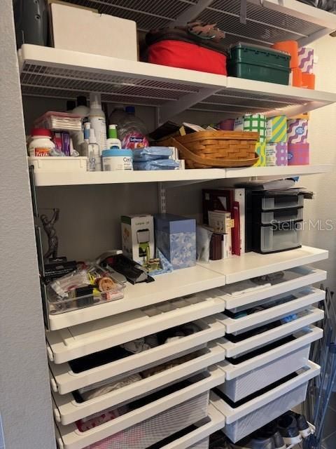 待售: $449,000 (1 贝兹, 1 浴室, 1027 平方英尺)