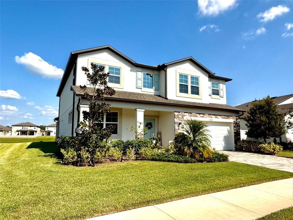 For Rent: $3,100 (5 beds, 3 baths, 3531 Square Feet)