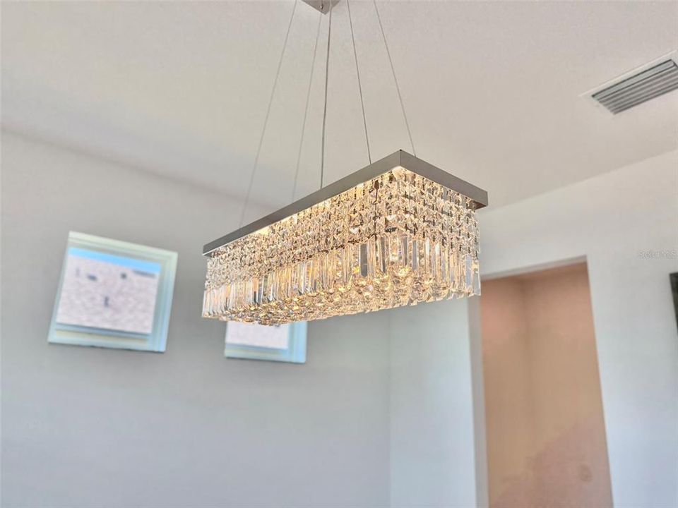 For Rent: $3,100 (5 beds, 3 baths, 3531 Square Feet)