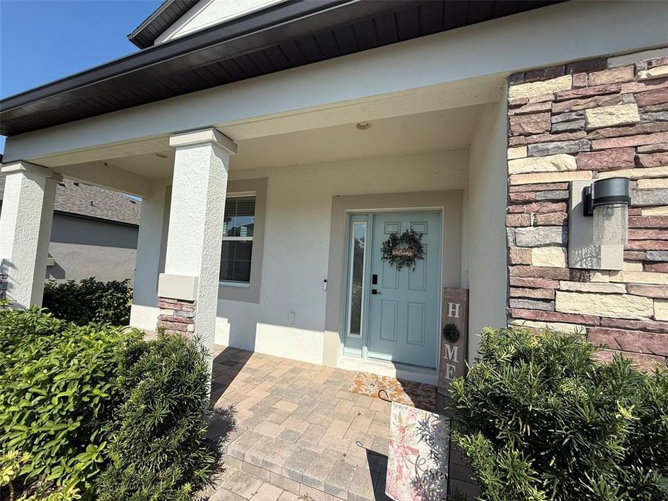 For Rent: $3,100 (5 beds, 3 baths, 3531 Square Feet)