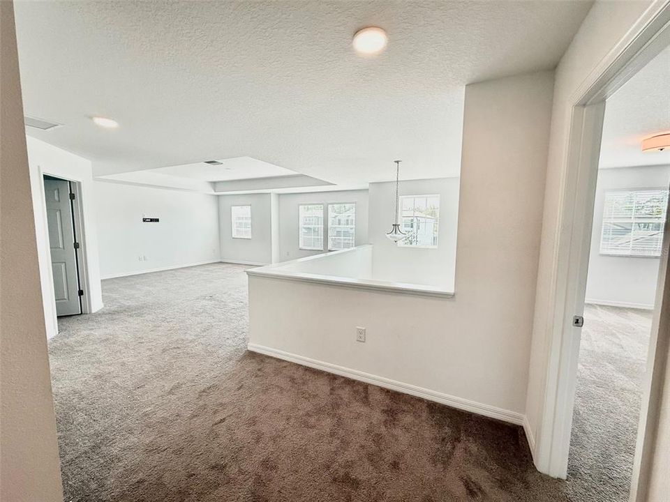 For Rent: $3,100 (5 beds, 3 baths, 3531 Square Feet)