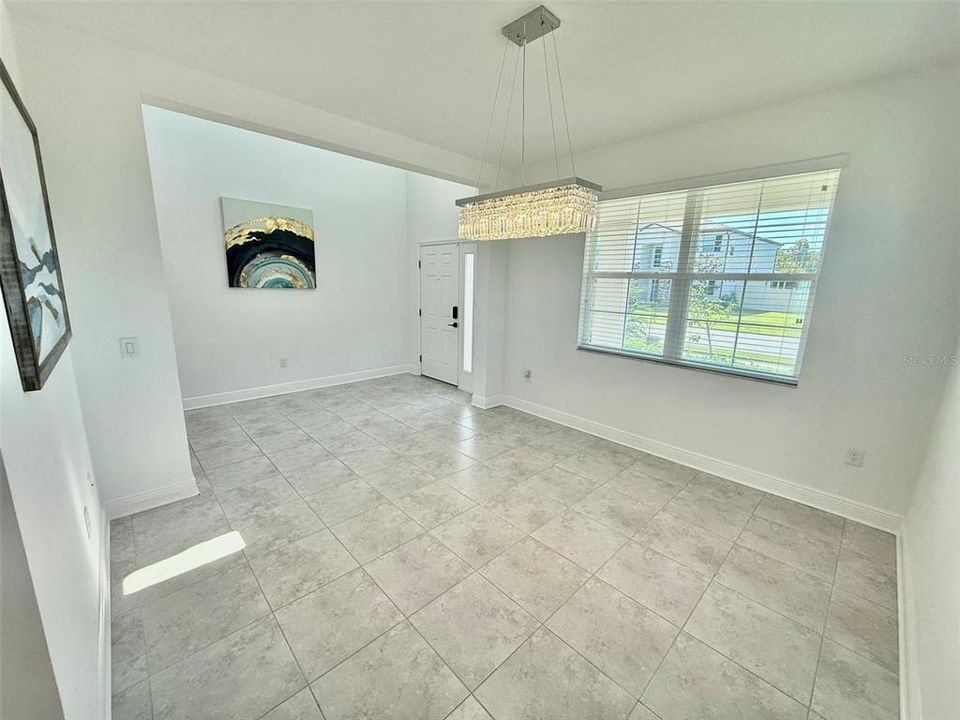 For Rent: $3,100 (5 beds, 3 baths, 3531 Square Feet)