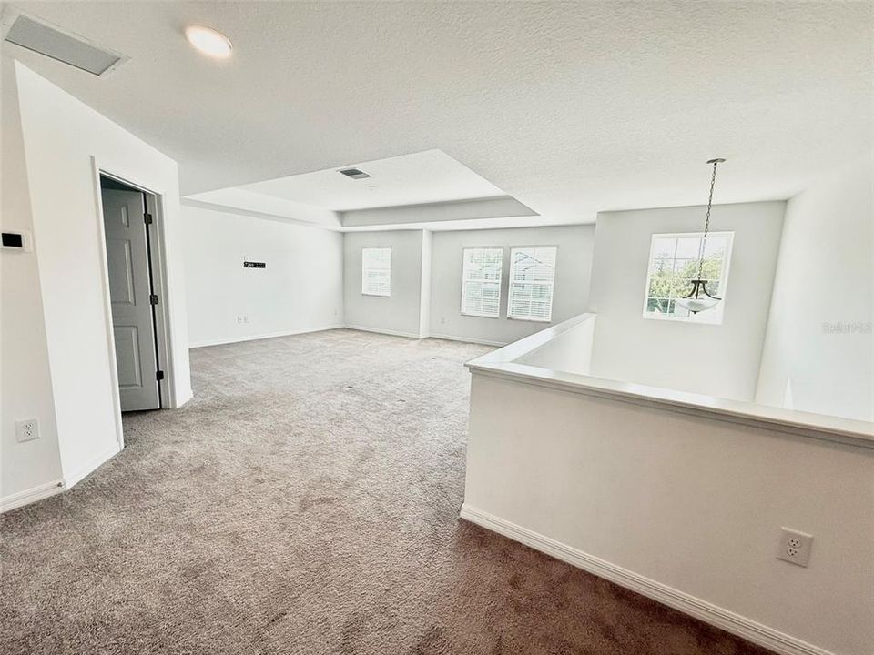 For Rent: $3,100 (5 beds, 3 baths, 3531 Square Feet)