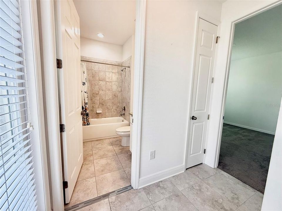 For Rent: $3,100 (5 beds, 3 baths, 3531 Square Feet)