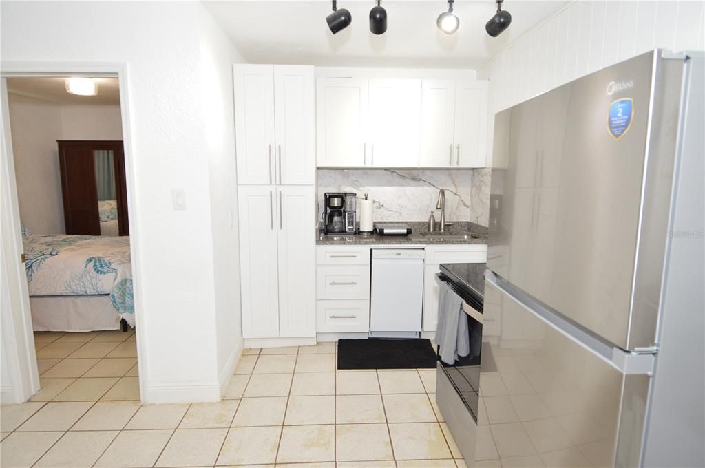 For Rent: $2,300 (1 beds, 1 baths, 625 Square Feet)