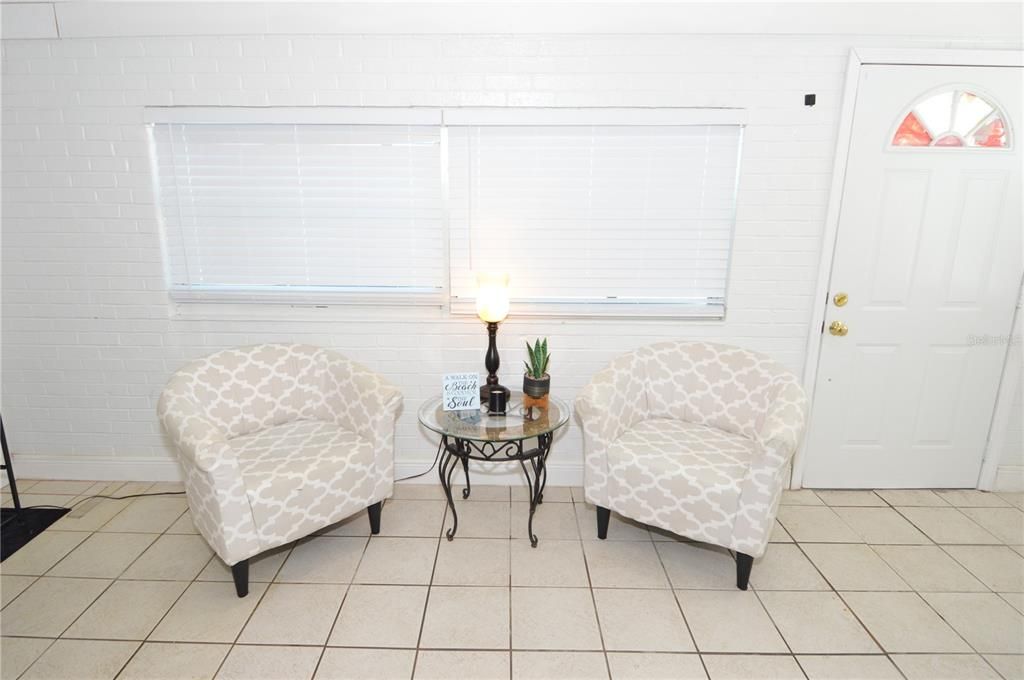 For Rent: $2,300 (1 beds, 1 baths, 625 Square Feet)