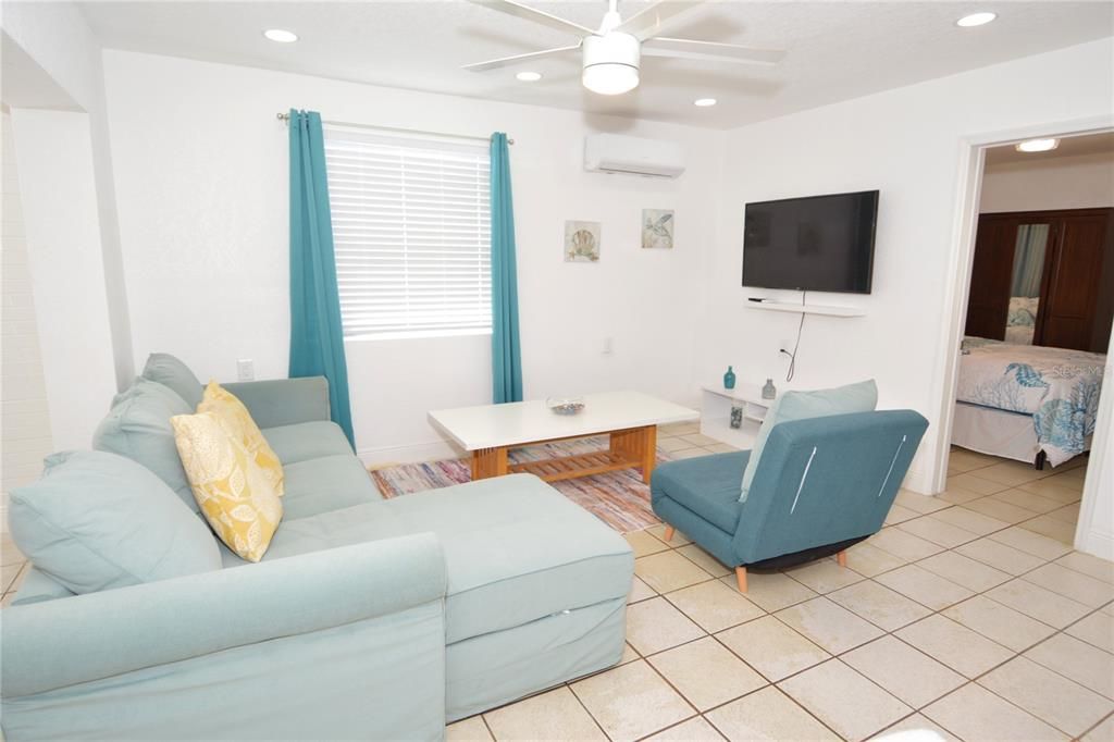 For Rent: $2,300 (1 beds, 1 baths, 625 Square Feet)