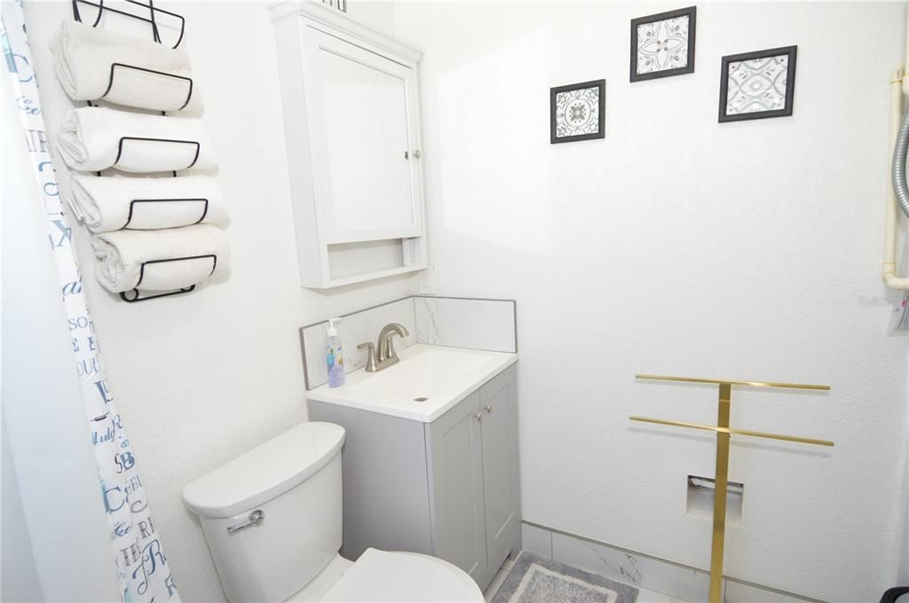 For Rent: $2,300 (1 beds, 1 baths, 625 Square Feet)