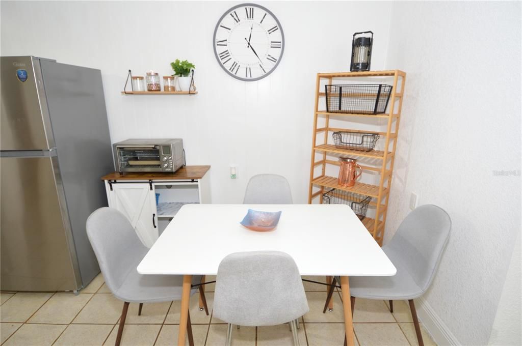 For Rent: $2,300 (1 beds, 1 baths, 625 Square Feet)