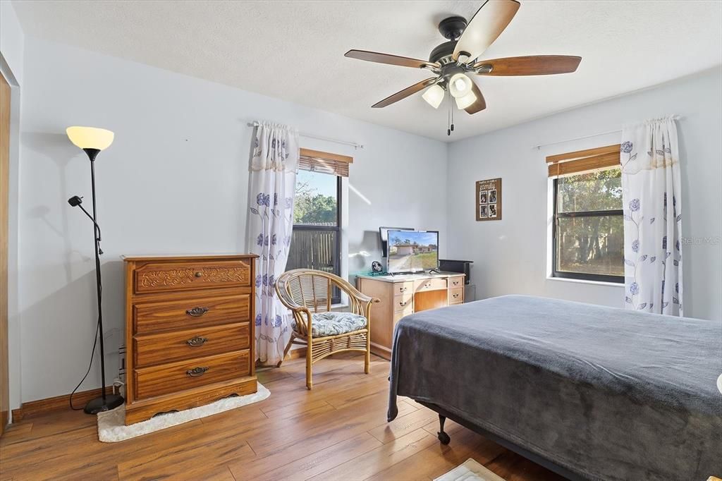 For Sale: $198,920 (2 beds, 2 baths, 1152 Square Feet)