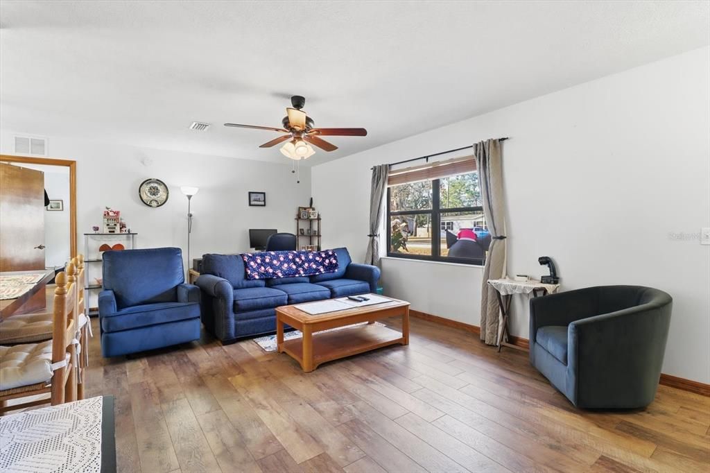 For Sale: $198,920 (2 beds, 2 baths, 1152 Square Feet)