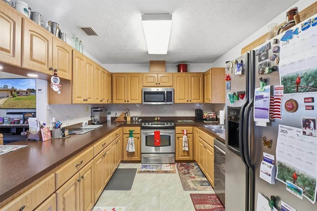 For Sale: $198,920 (2 beds, 2 baths, 1152 Square Feet)