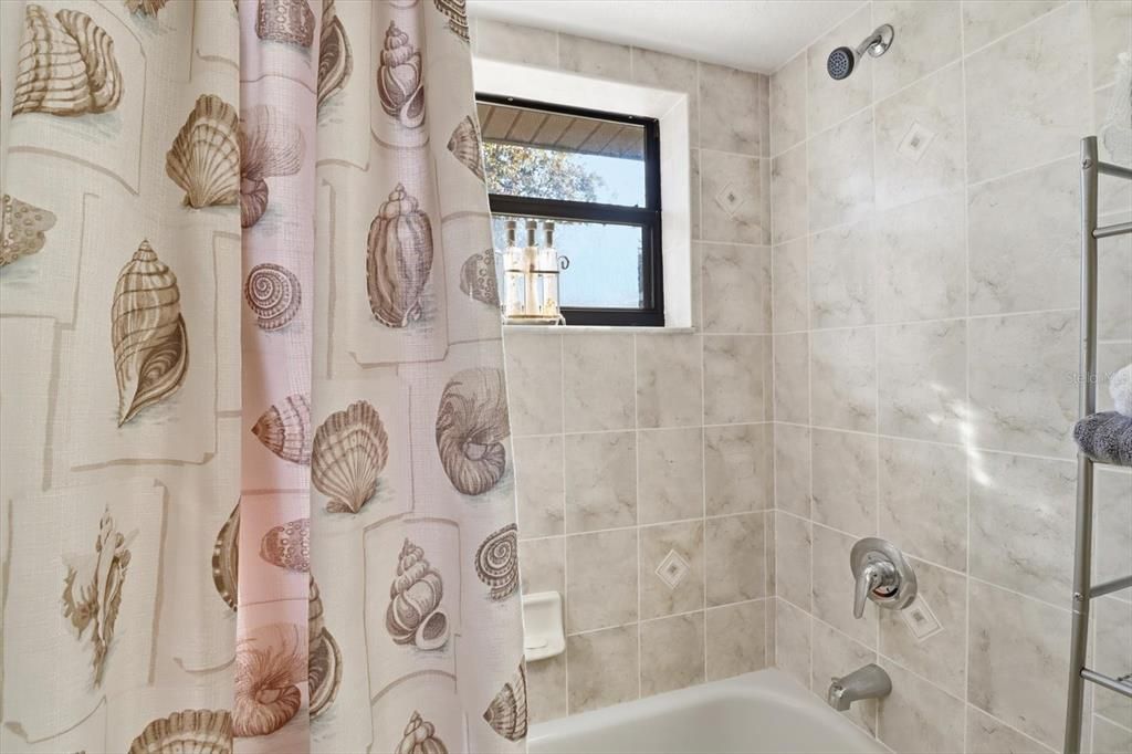 For Sale: $198,920 (2 beds, 2 baths, 1152 Square Feet)