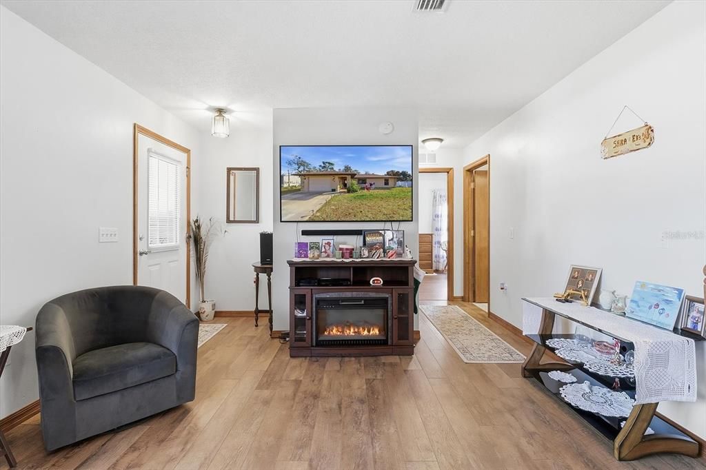 For Sale: $198,920 (2 beds, 2 baths, 1152 Square Feet)