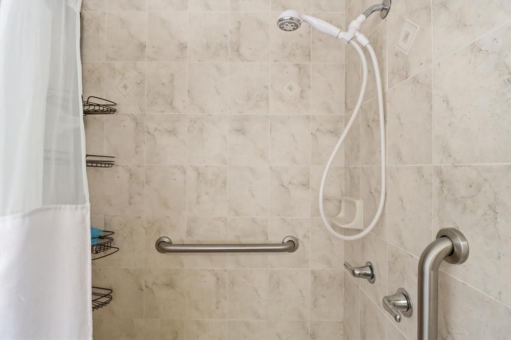 For Sale: $198,920 (2 beds, 2 baths, 1152 Square Feet)