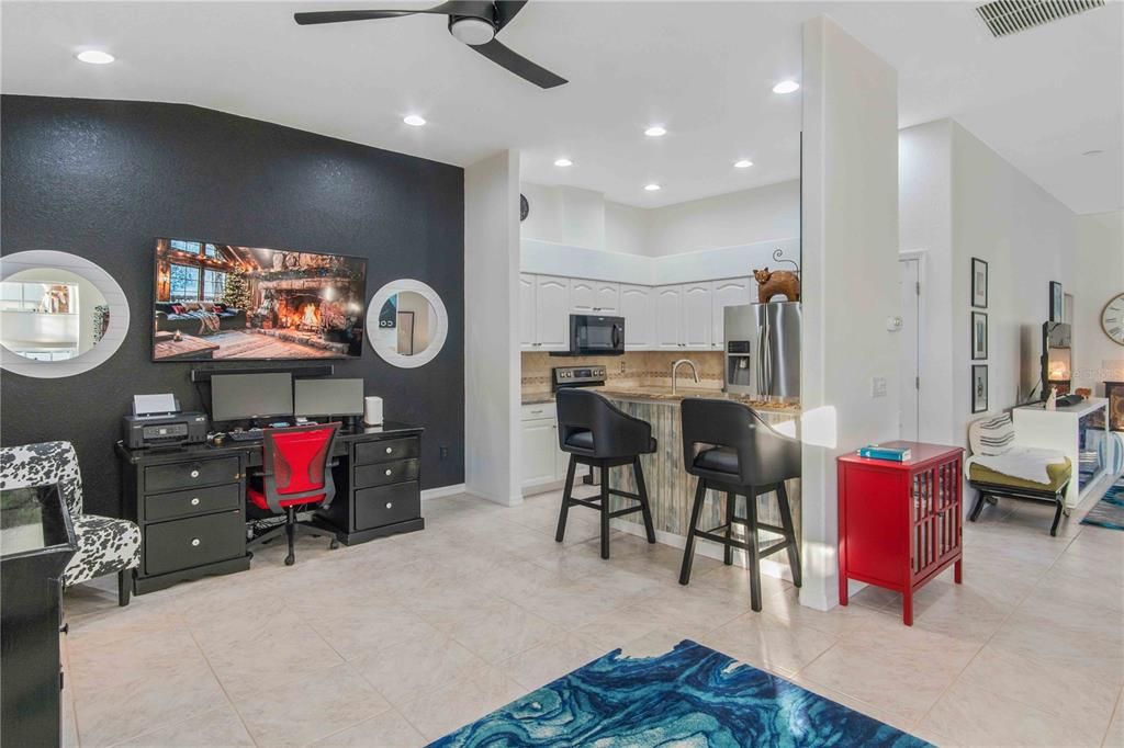 待售: $359,000 (2 贝兹, 2 浴室, 1437 平方英尺)