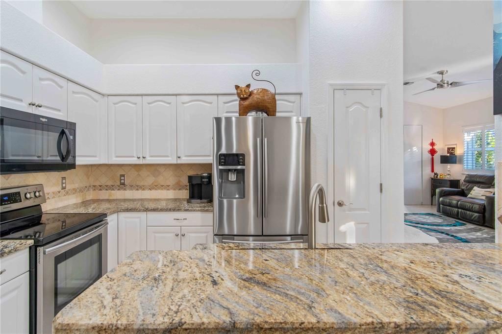 待售: $359,000 (2 贝兹, 2 浴室, 1437 平方英尺)