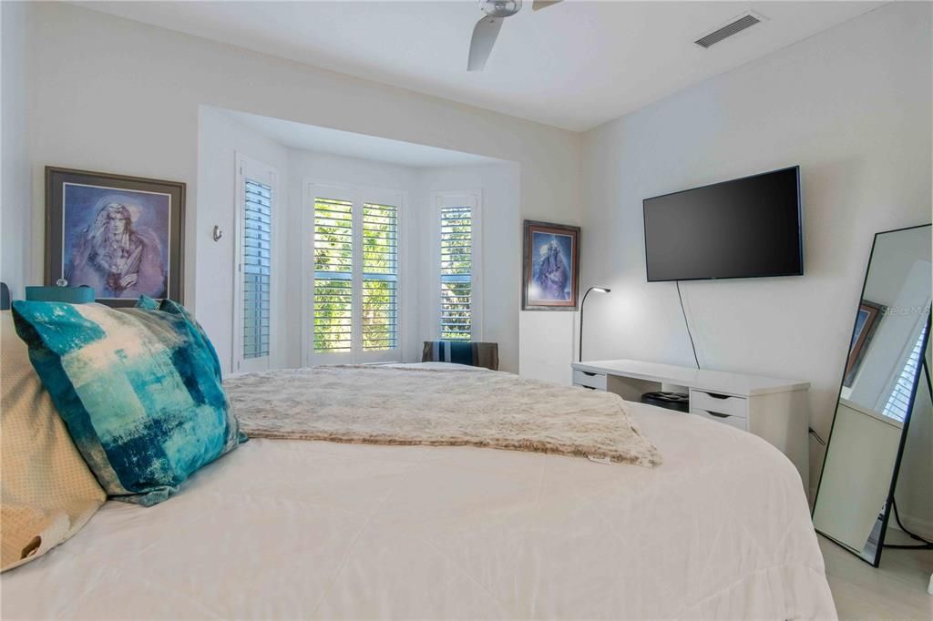 待售: $359,000 (2 贝兹, 2 浴室, 1437 平方英尺)